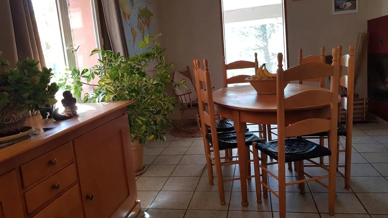B&B Chez Lisa Et Jeff Ampus Couette-café