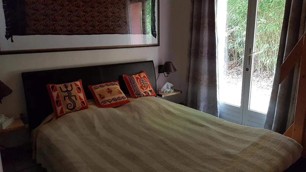 Bed & Breakfast B&B Chez Lisa Et Jeff Ampus