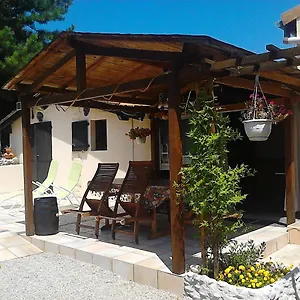 Le Chamois Dort Couette-café Die